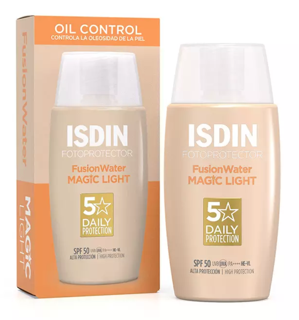 Fotoprotector ISDIN Fusion Water Magic Light SPF 50 (caja levemente deñada, producto nuevo intacto)